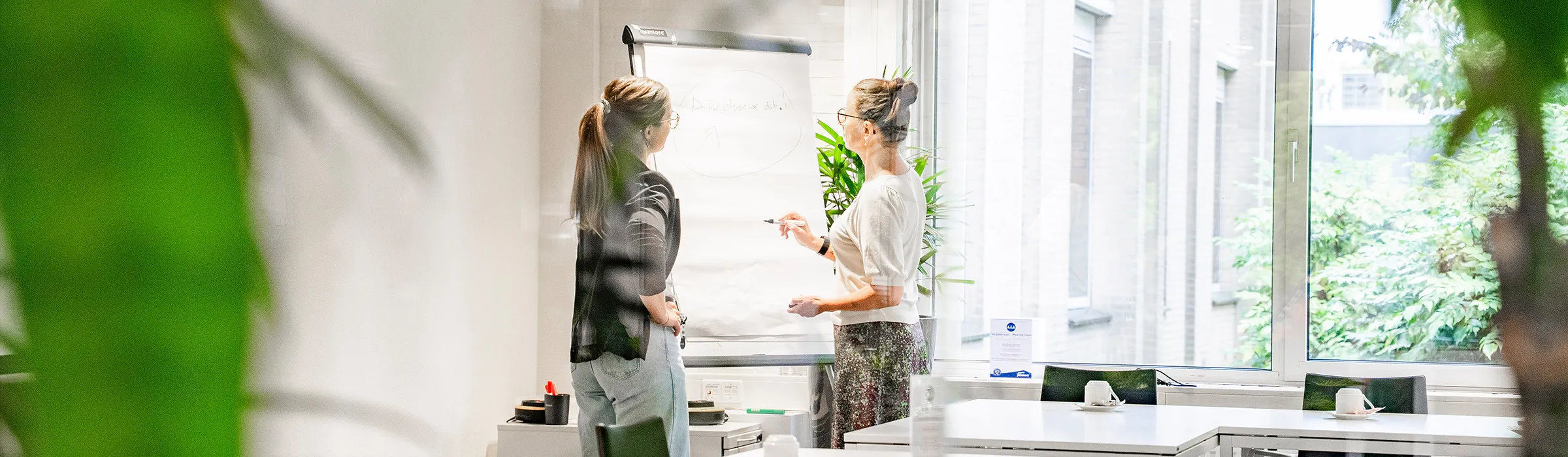 Business Support 2400x700 - Werken bij ForFarmers